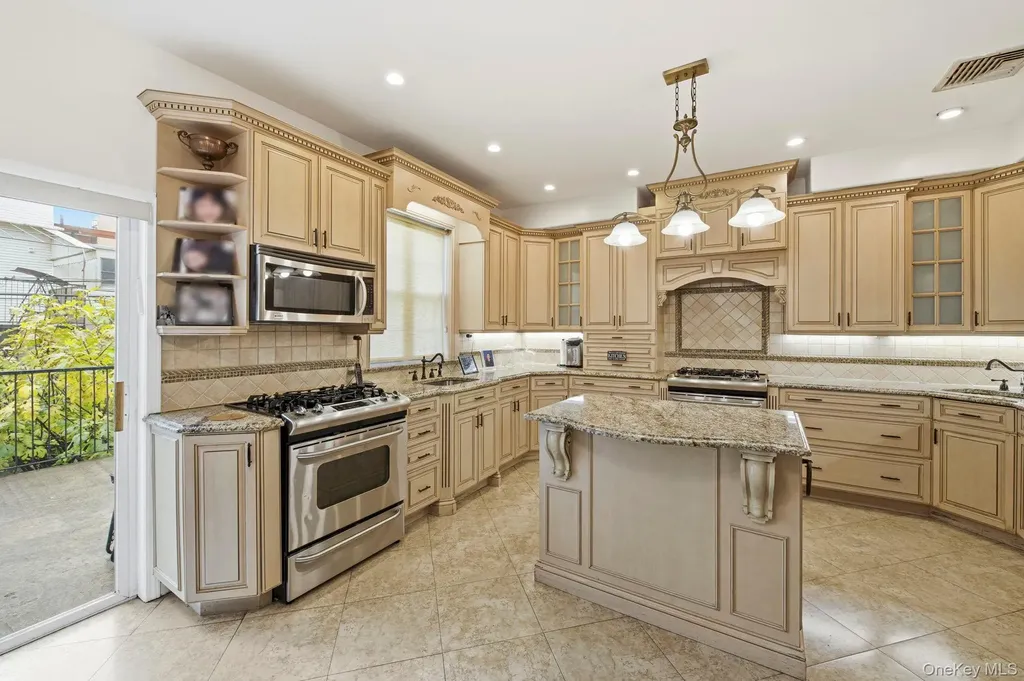 1258 41st Street Brooklyn NY 11218
