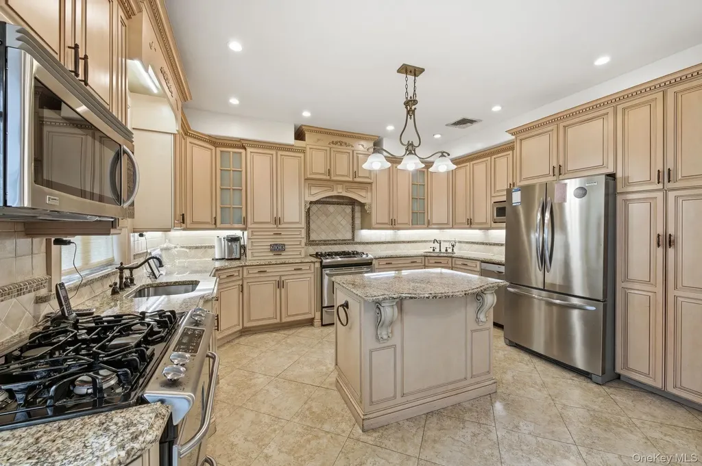 1258 41st Street Brooklyn NY 11218