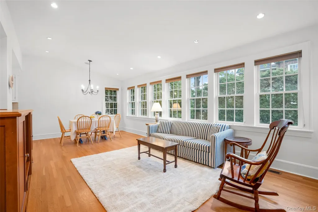 27 Oak Avenue Larchmont NY 10538