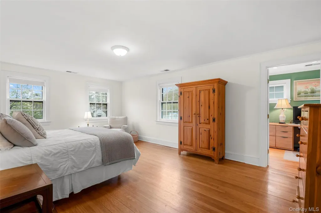27 Oak Avenue Larchmont NY 10538