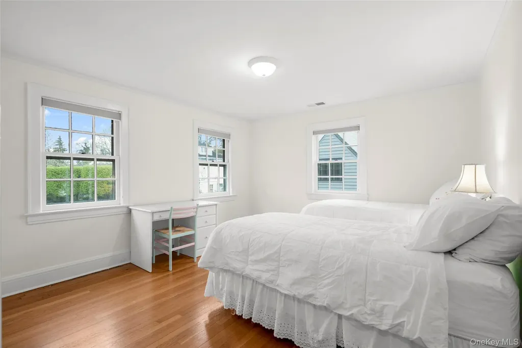 27 Oak Avenue Larchmont NY 10538