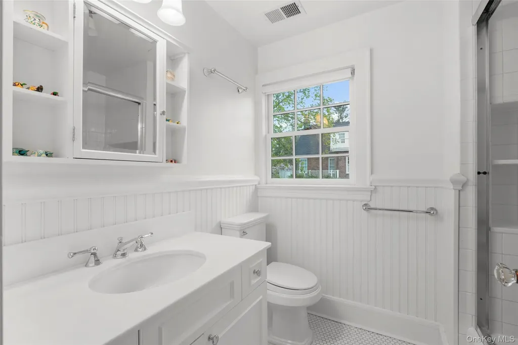 27 Oak Avenue Larchmont NY 10538