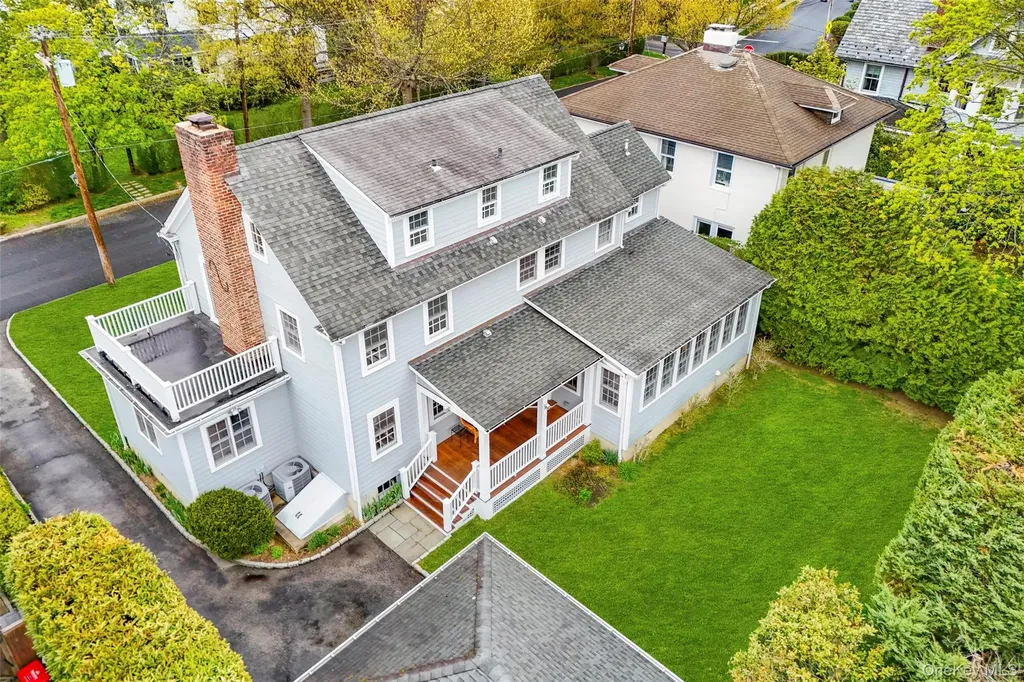 27 Oak Avenue Larchmont NY 10538