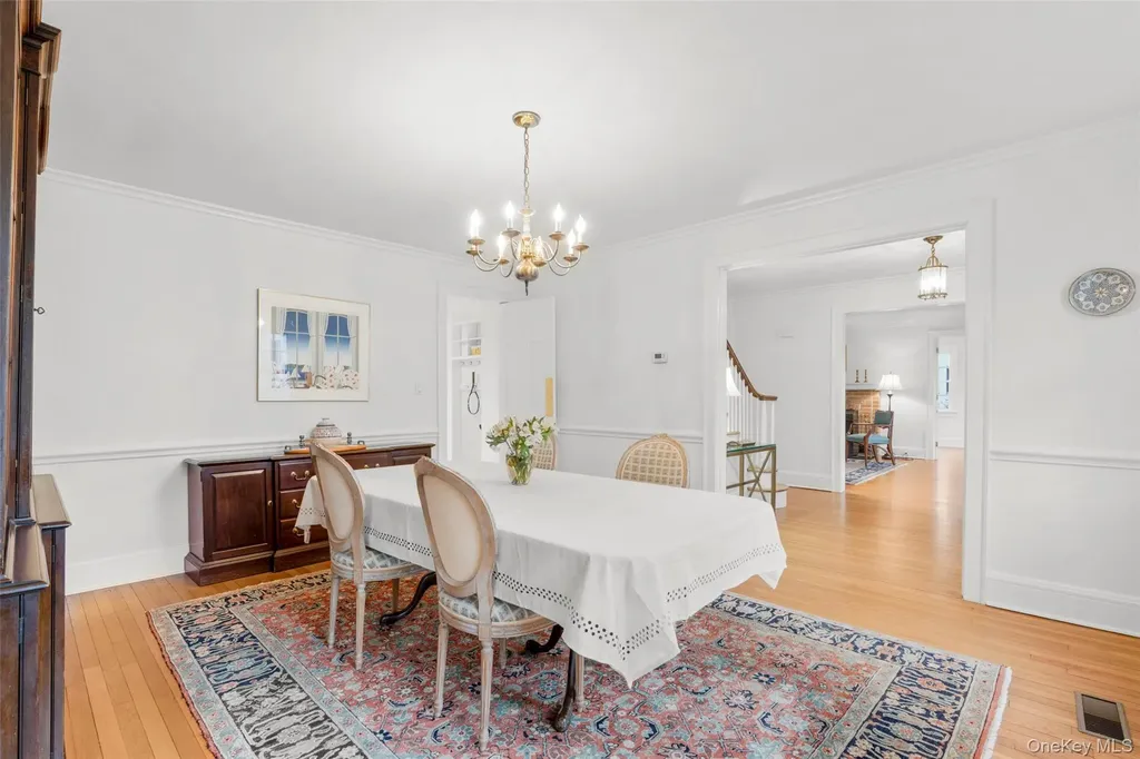27 Oak Avenue Larchmont NY 10538
