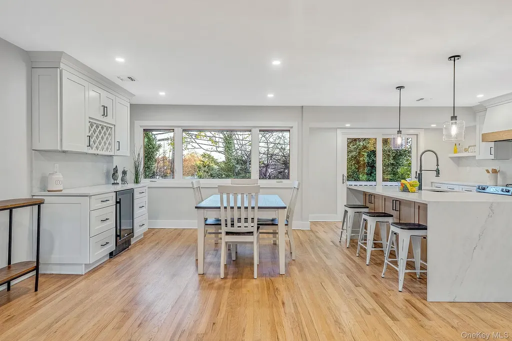 64 Hedgerow Lane Jericho NY 11753