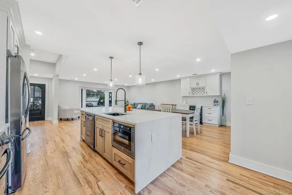 64 Hedgerow Lane Jericho NY 11753