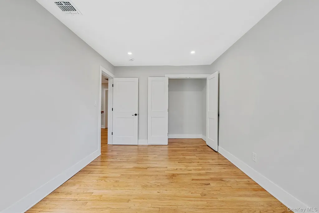64 Hedgerow Lane Jericho NY 11753