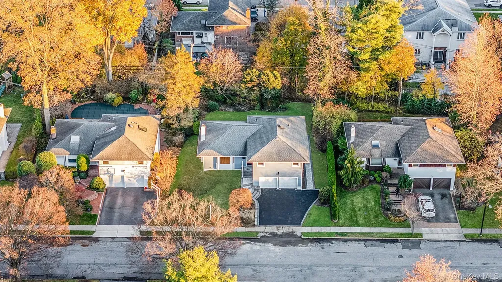 64 Hedgerow Lane Jericho NY 11753