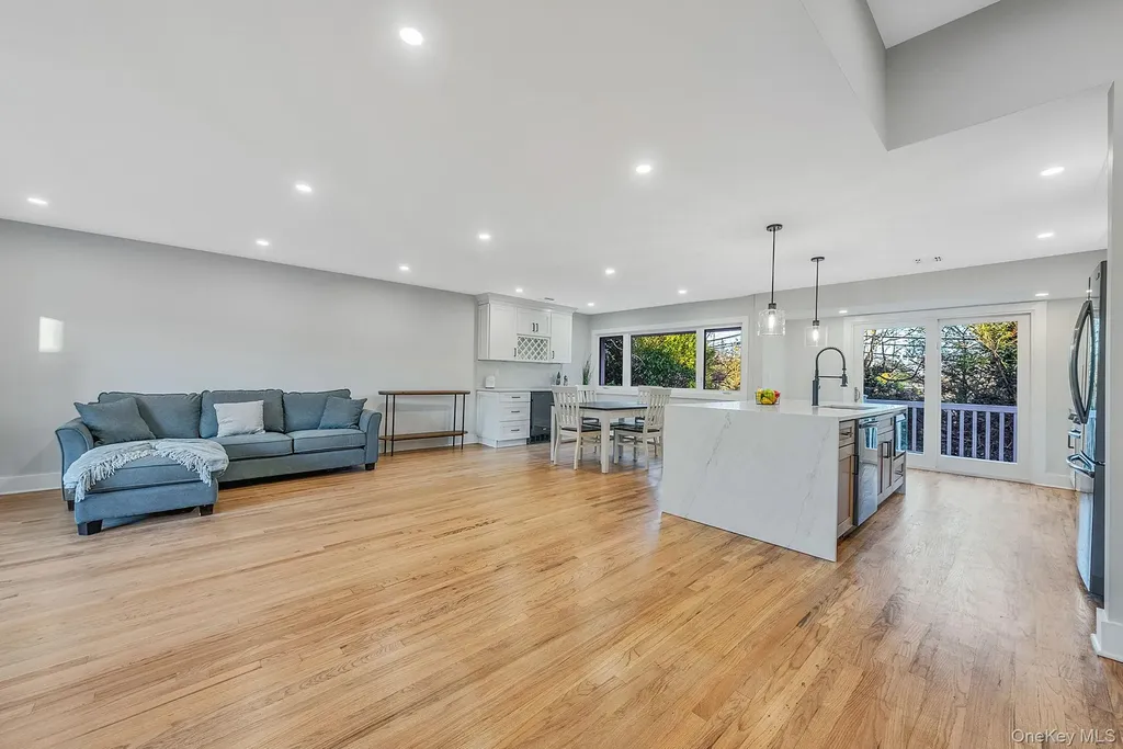 64 Hedgerow Lane Jericho NY 11753