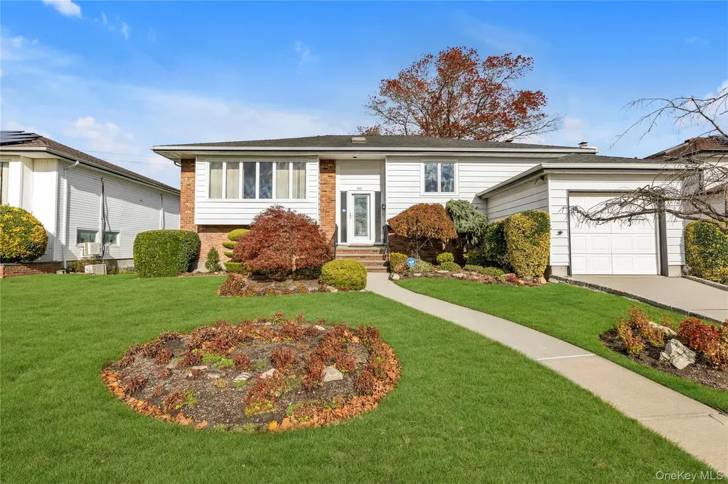 681 Flanders Drive North Woodmere NY 11581