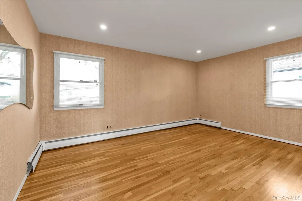 681 Flanders Drive North Woodmere NY 11581