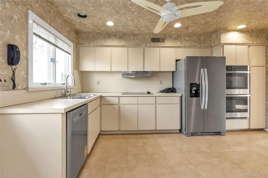 681 Flanders Drive North Woodmere NY 11581