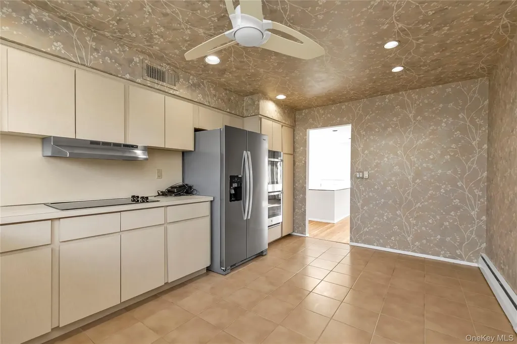 681 Flanders Drive North Woodmere NY 11581