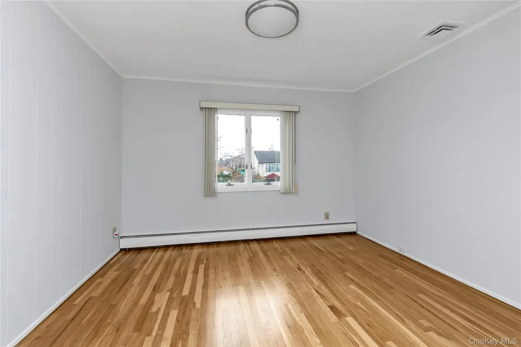681 Flanders Drive North Woodmere NY 11581