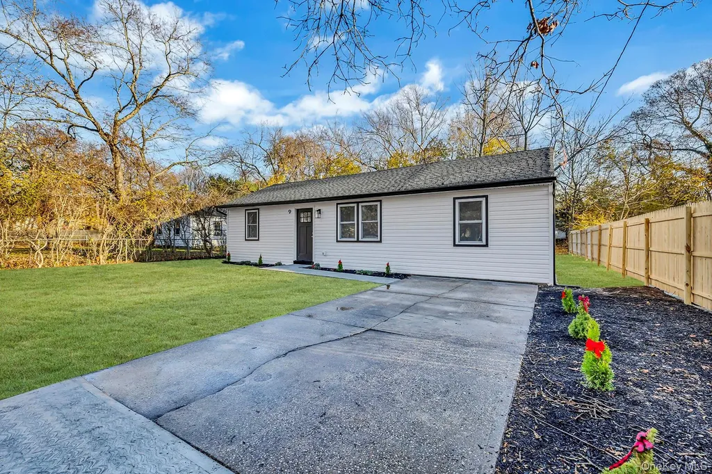 9 Lewis Street Riverhead NY 11901