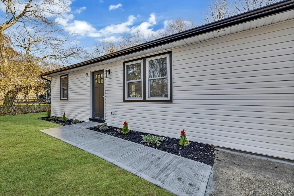 9 Lewis Street Riverhead NY 11901