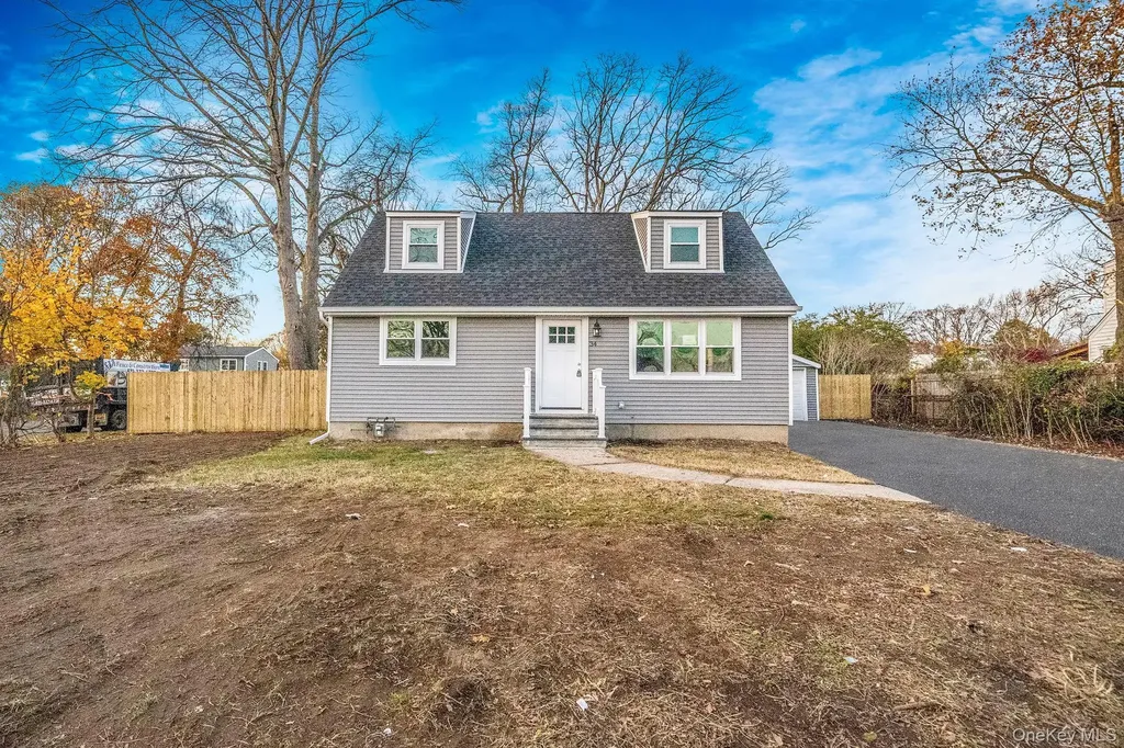 34 Hilliard Avenue Central Islip NY 11722