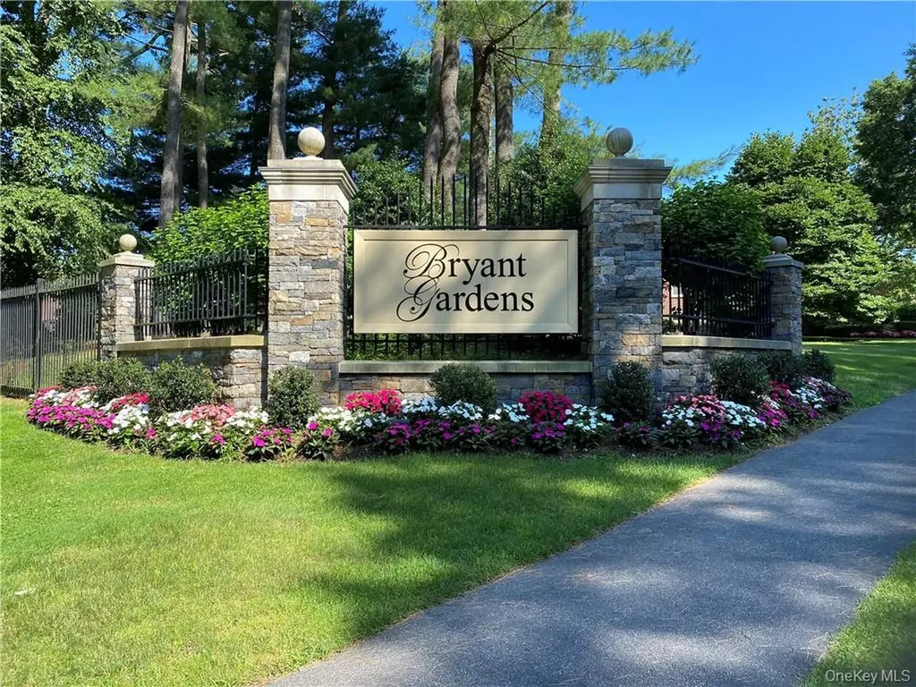 6 Bryant Crescent White Plains NY 10605