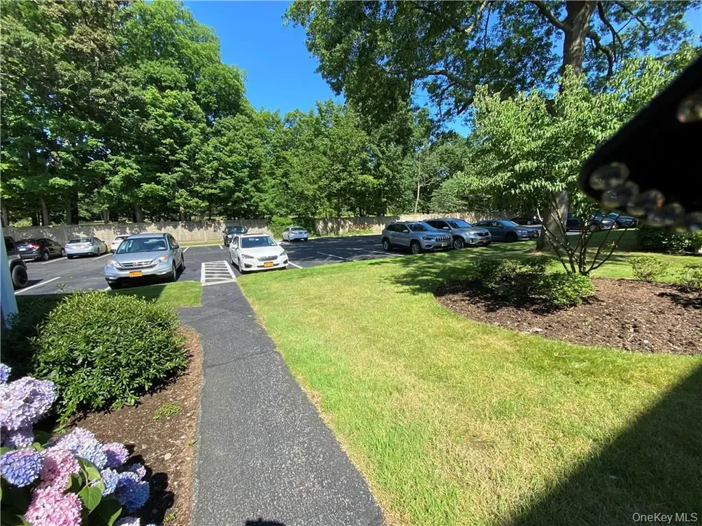 6 Bryant Crescent White Plains NY 10605
