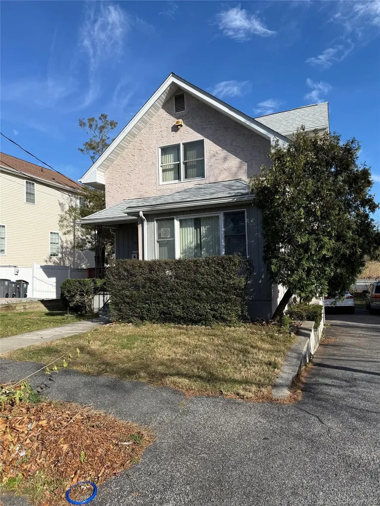 60 Cloverdale Avenue White Plains NY 10603