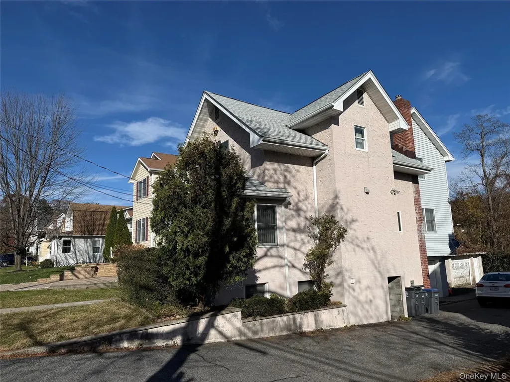 60 Cloverdale Avenue White Plains NY 10603