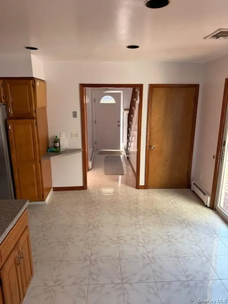 60 Cloverdale Avenue White Plains NY 10603