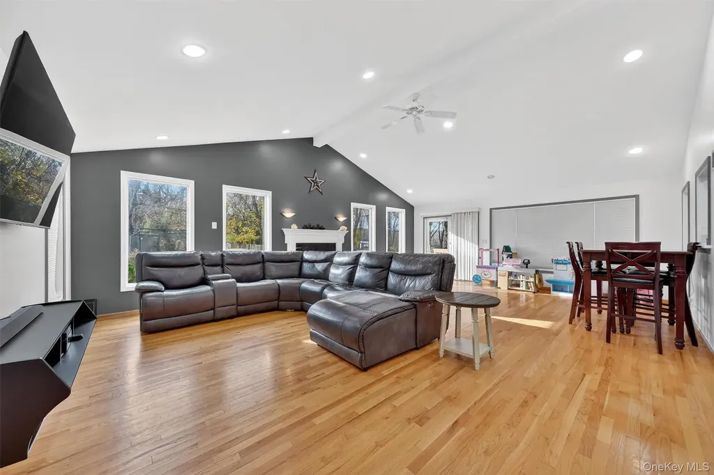 10 Meier Road Poughkeepsie NY 12603