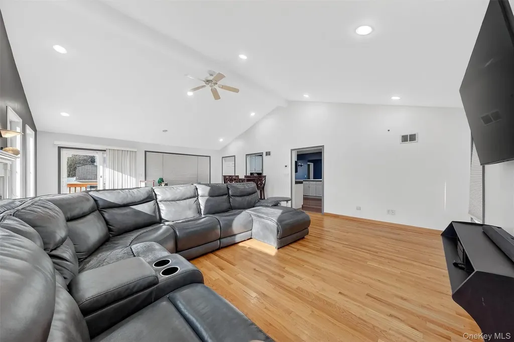10 Meier Road Poughkeepsie NY 12603