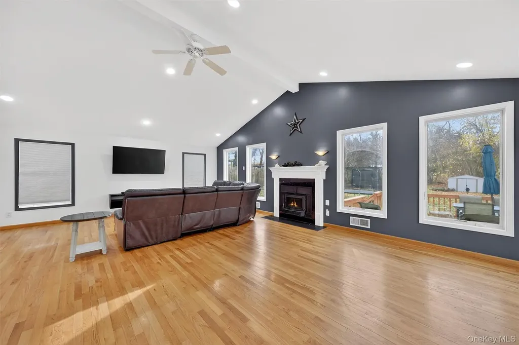 10 Meier Road Poughkeepsie NY 12603