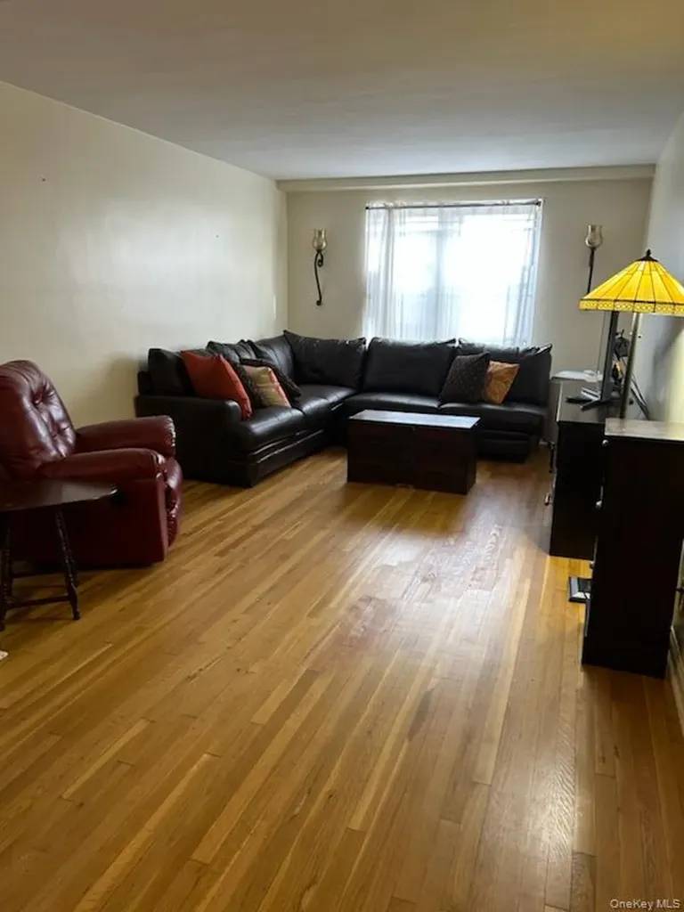 2080 Barnes Avenue Bronx NY 10462