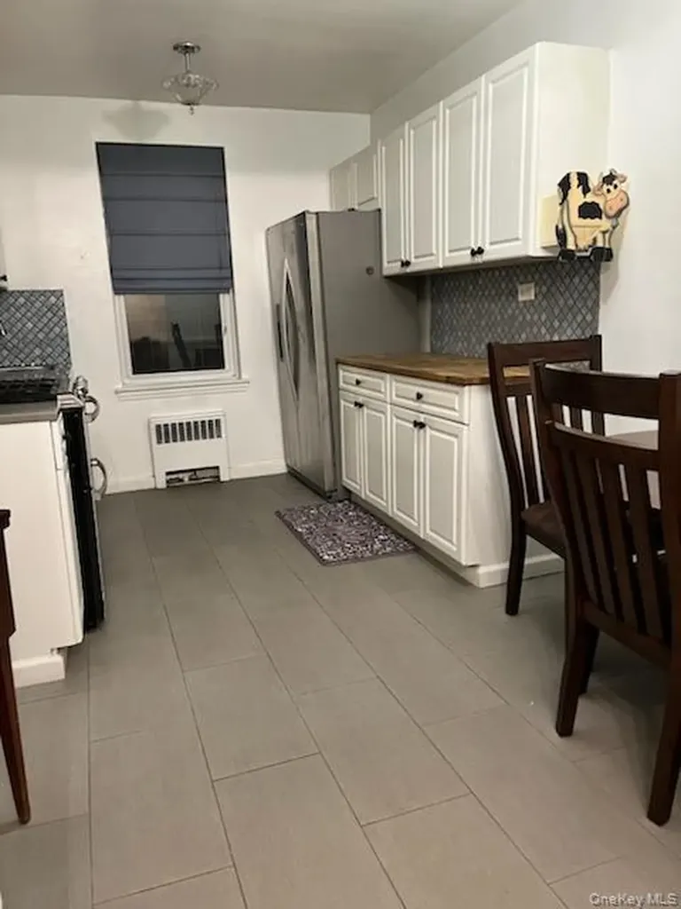 2080 Barnes Avenue Bronx NY 10462