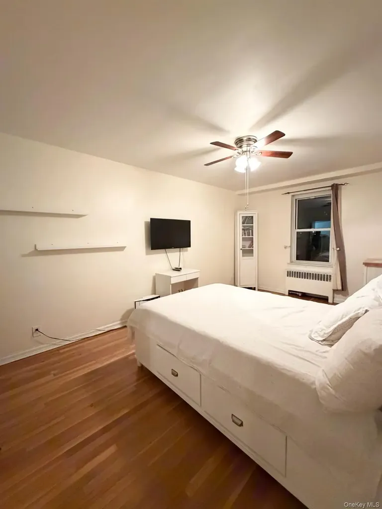 2080 Barnes Avenue Bronx NY 10462