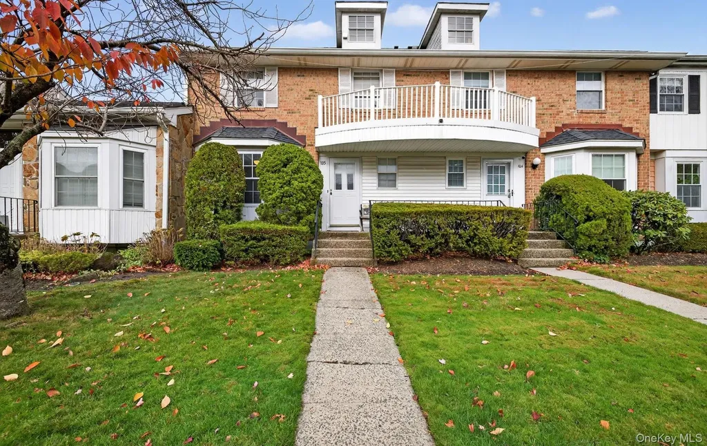 105 Glen Way Syosset NY 11791