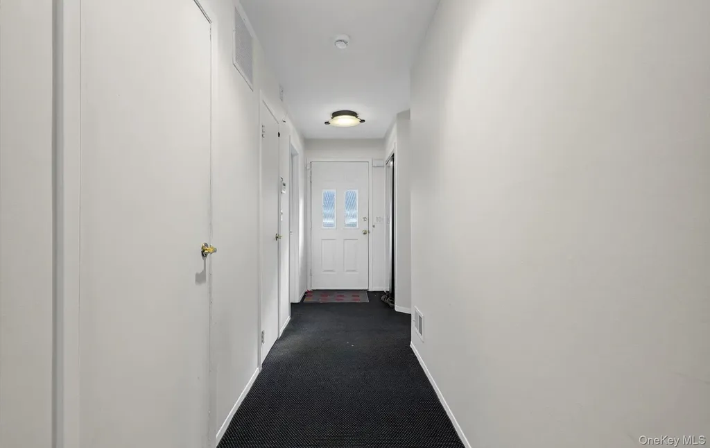 105 Glen Way Syosset NY 11791