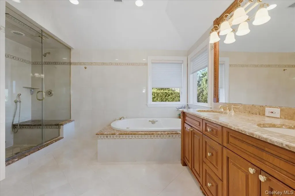 165 Peninsula Drive Babylon NY 11702
