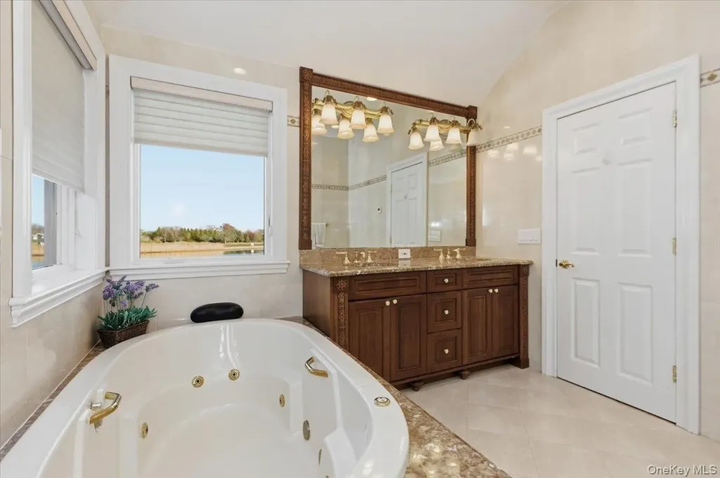 165 Peninsula Drive Babylon NY 11702