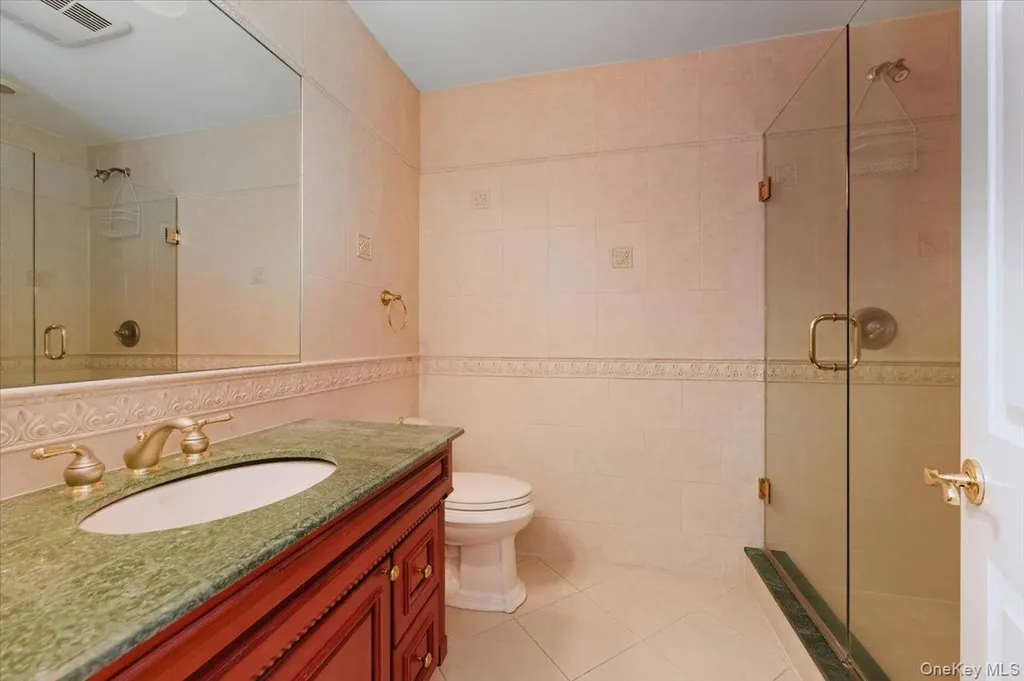 165 Peninsula Drive Babylon NY 11702
