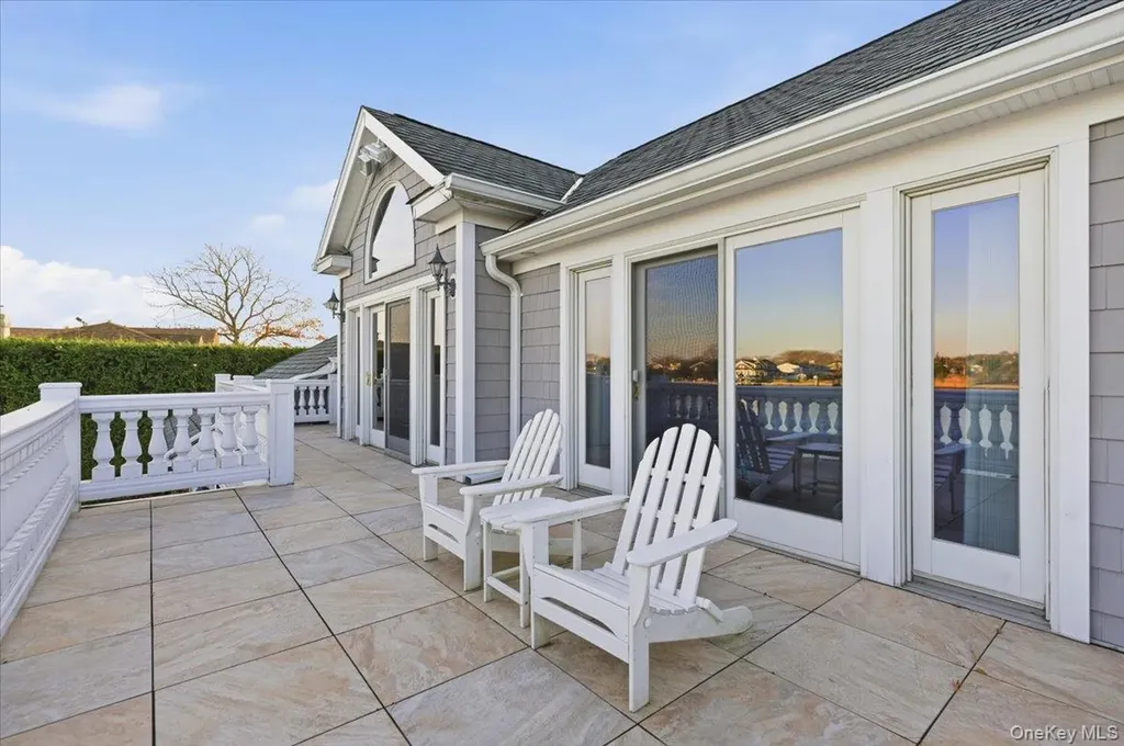 165 Peninsula Drive Babylon NY 11702