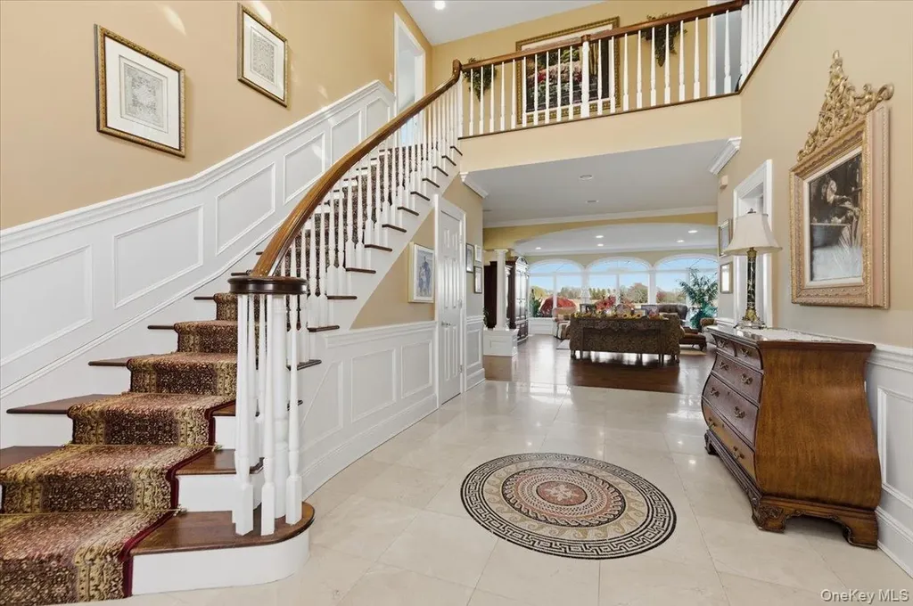 165 Peninsula Drive Babylon NY 11702
