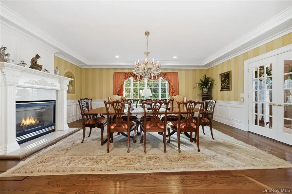 165 Peninsula Drive Babylon NY 11702