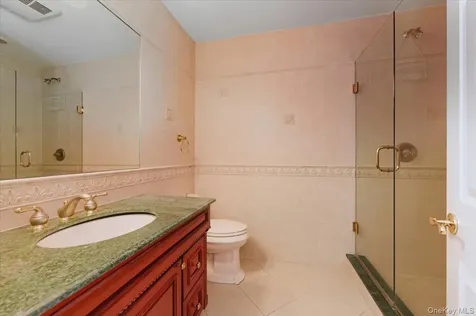 165 Peninsula Drive Babylon NY 11702