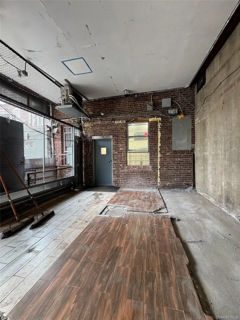 171-65 46th Avenue Flushing NY 11358