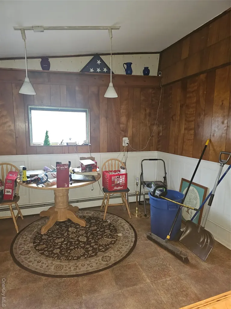 49 Arnold Avenue S West Babylon NY 11704