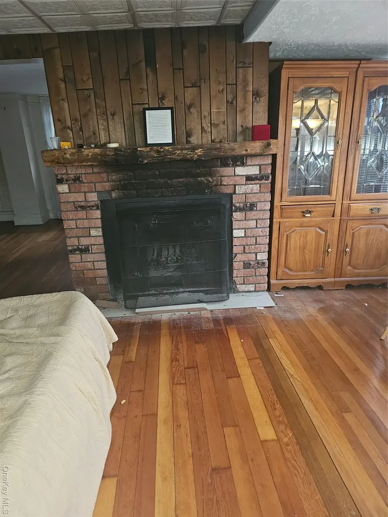 49 Arnold Avenue S West Babylon NY 11704