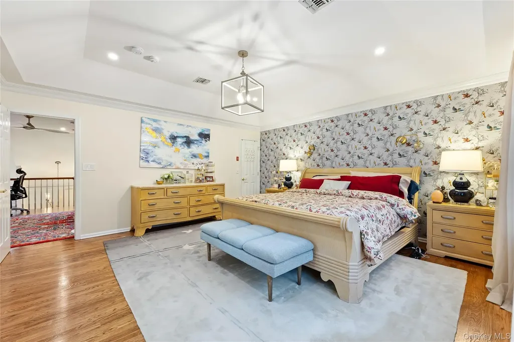 2 Spring Court Huntington NY 11743