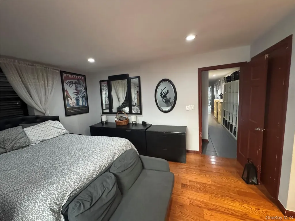 749 E 224th Street Bronx NY 10466