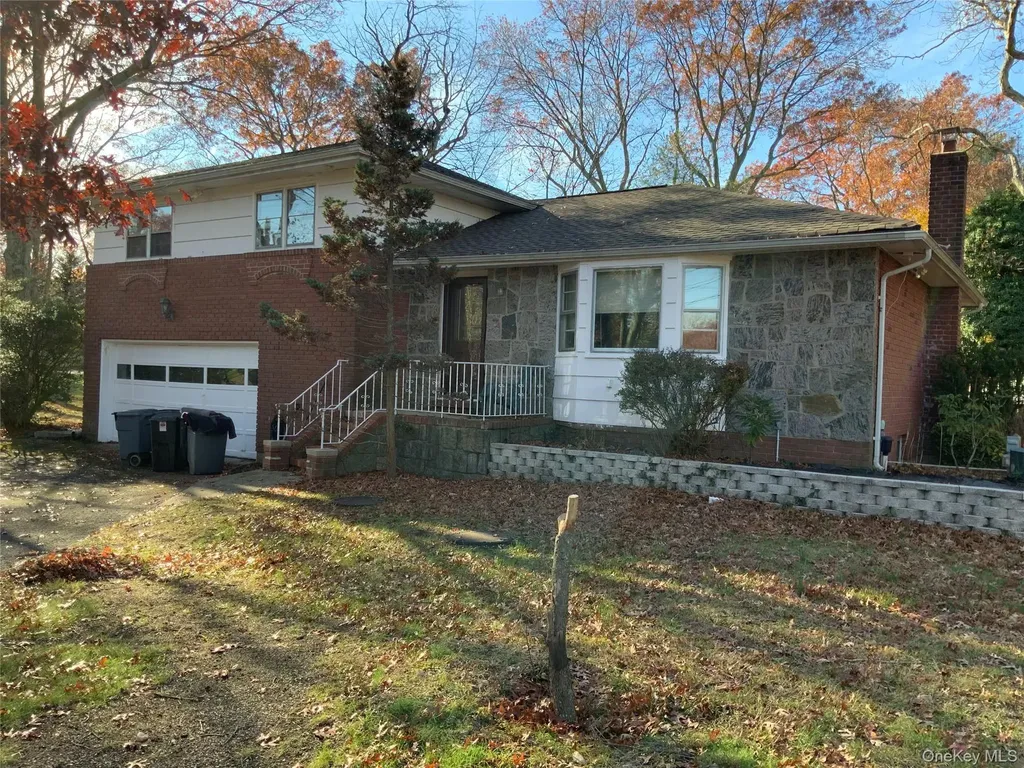 20 Gildare Drive East Northport NY 11731