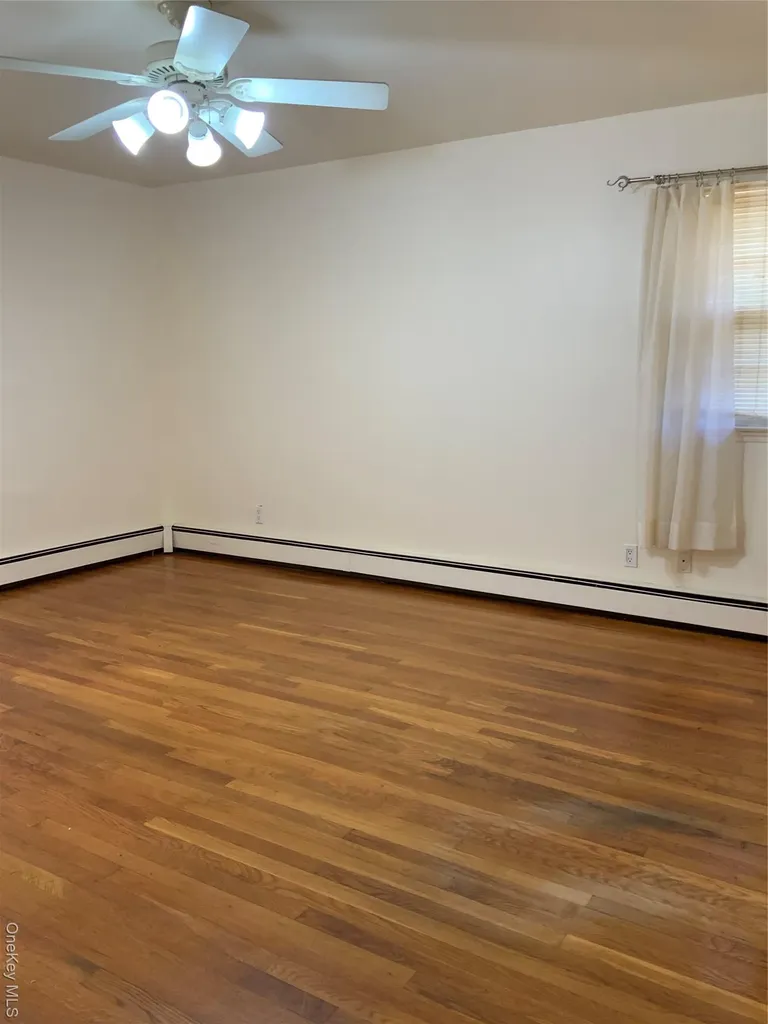 20 Gildare Drive East Northport NY 11731