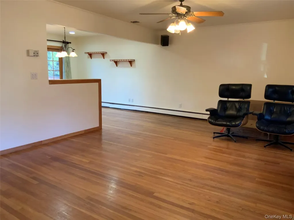 20 Gildare Drive East Northport NY 11731