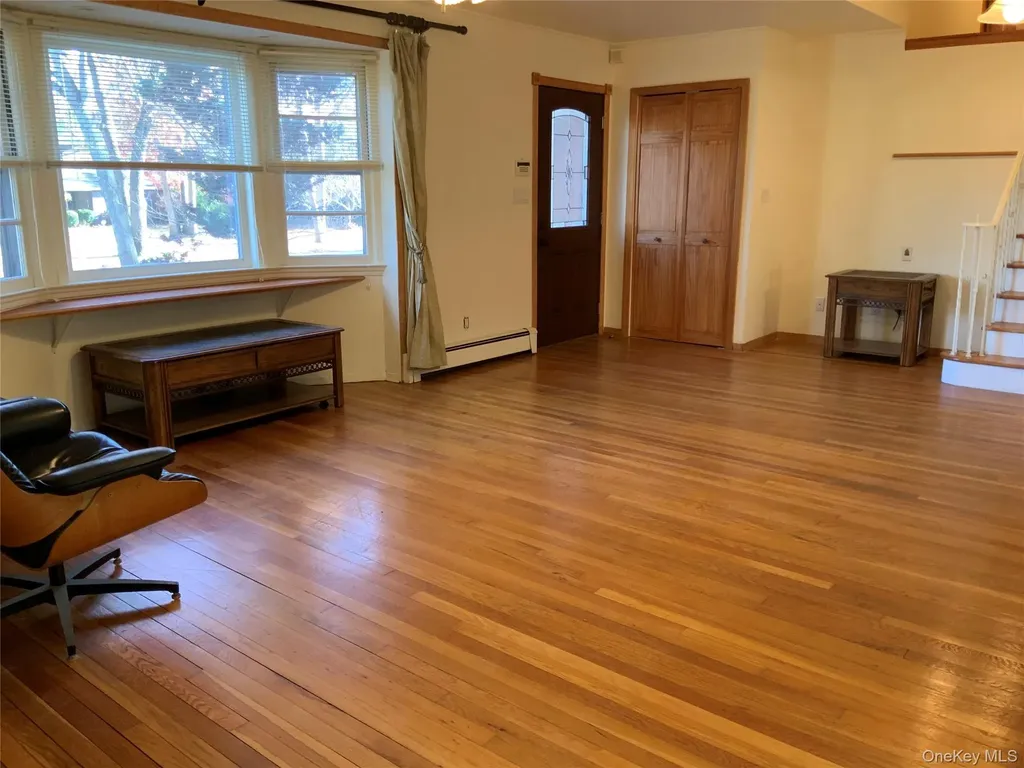 20 Gildare Drive East Northport NY 11731